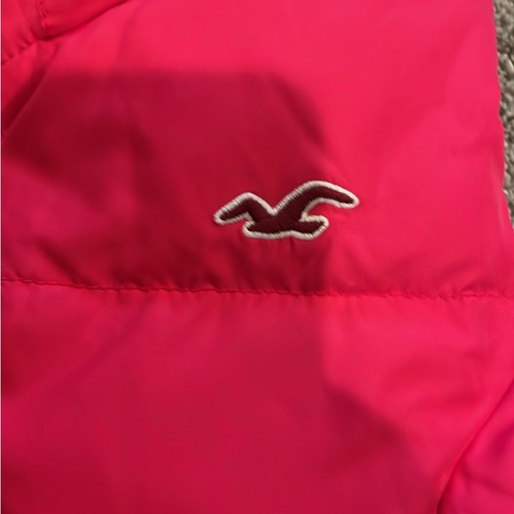 Hollister Red Quilted puffer Vest - Picture 2 of 5